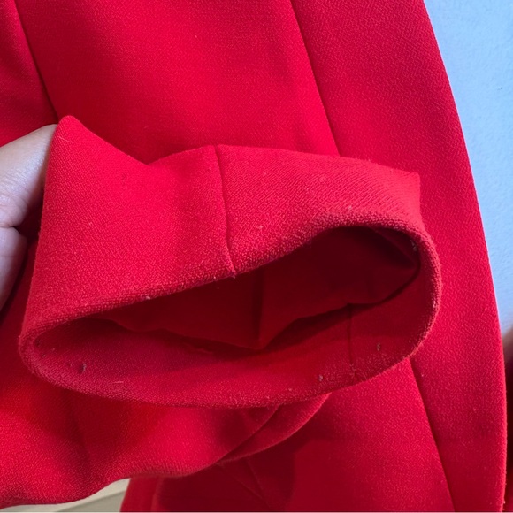 Ann Taylor Red Blazer, Size 6 - Picture 13 of 13